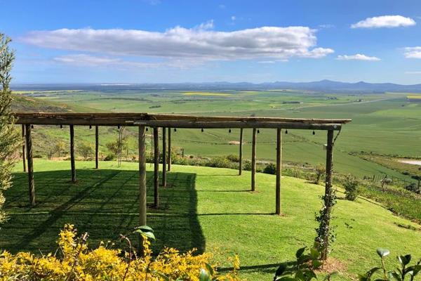 .
Ref 434

CALL QUINTON (MPRE/PRINCIPAL) - YOUR AREA SPECIALIST

Koeberg Hill Farm ...