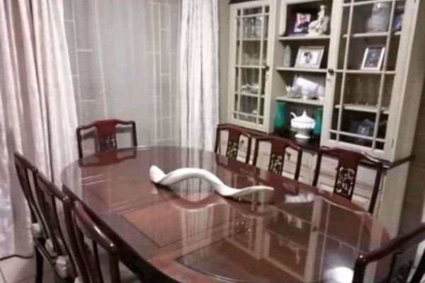 This home offers you 3 bedrooms, 2 bathrooms spacious lounge, dining and kitchen area.
Rental amount excludes utilities which are ...