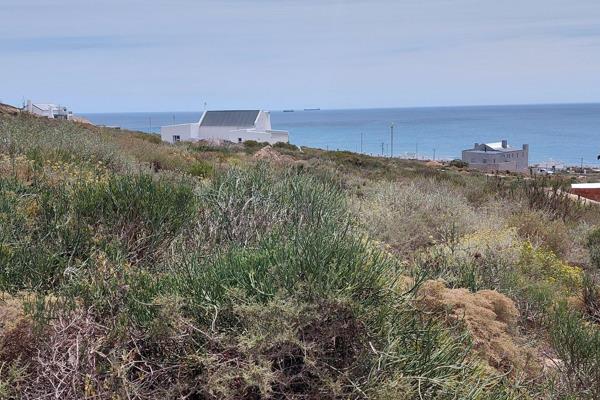 This elevated north-facing stand is located in St Helena Views offering amazing views towards St Helena Bay and the Atlantic Ocean. St ...