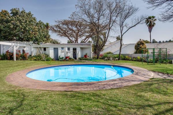 Great charm sets the tone in this bright and cheerfully presented Lonehill home. Step ...