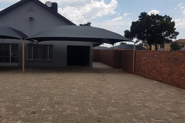 3 Bedroomed 2 Bathroom House (situated in a complex environment) with  spacious 1 ...