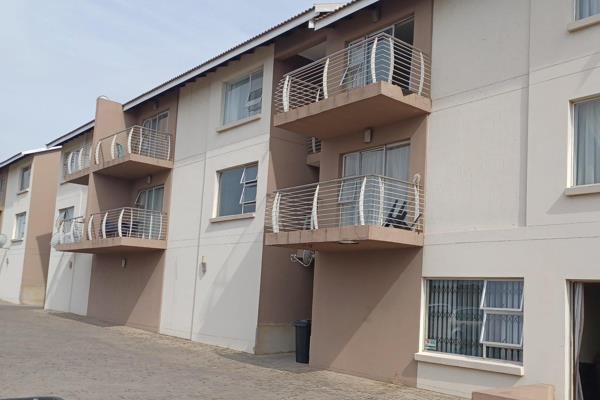 The Unit is perfectly situated as it is walking distance to the North West University and also to VUT.

Are you looking for love and ...