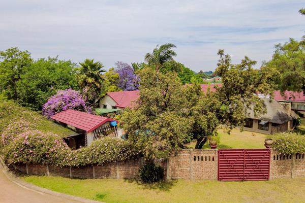 This beautiful plot located in Benoni North is a great investment, not only are you able to rent out the units for additional income. ...