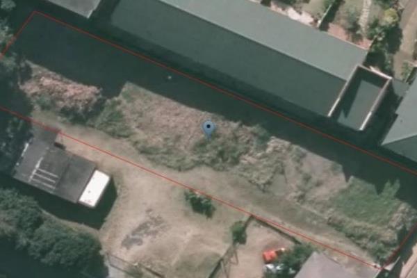 Commercial Land for Sale 

This Land is Level. It has a 180&#176; Stunning Ocean View.
It&#39;s Zoned for Flats, Office or a Shop.
A ...