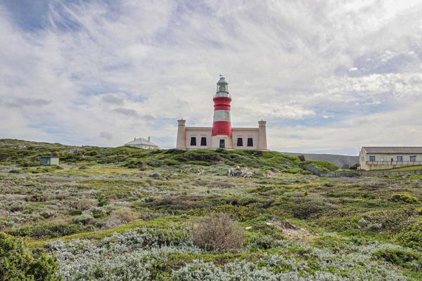 Closer to the ocean you cannot get!  Opportunity for a property development with undisturbed views of THE MOST SOUTHERN TIP OF AFRICA!  ...