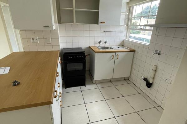 Suburb: Ravenswood

Open plan kitchen and lounge
Tiles throughout

2 bedrooms tiled with cupboards
Bathroom tiled with shower in the ...