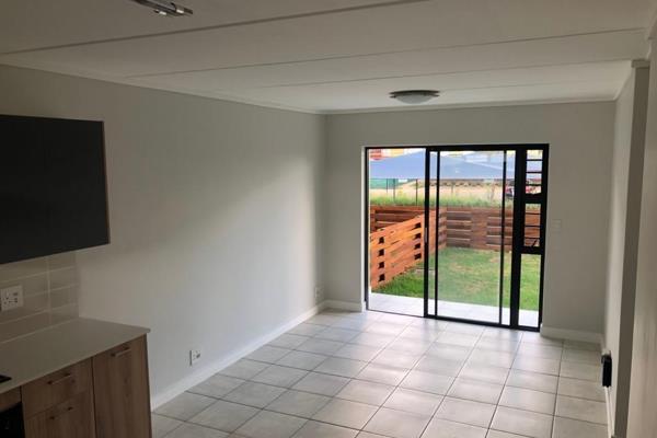 Two bedroom, One Bathroom apartment for Sale, on the ground floor, in Greencreek Lifestyle Estate. 
The attractive property has a ...