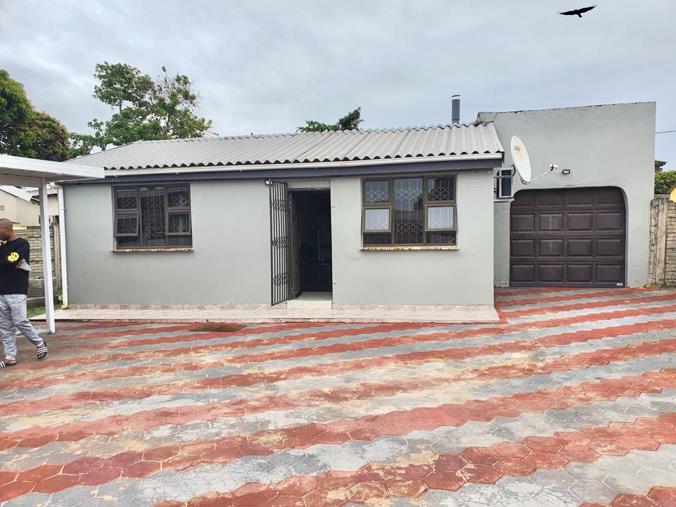 2 Bedroom House for sale in Esikhawini