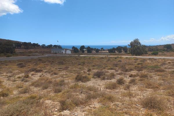 This vacant plot is situated in St Helena Views Entrance 4 on the mountain side as you ...