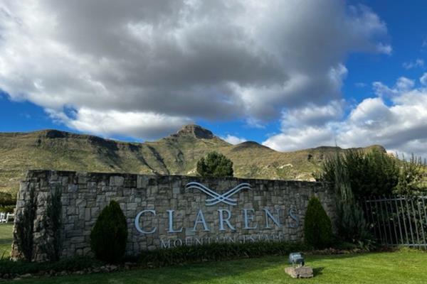 Erf 831 for sale in Clarens Mountain estate. 
This 1432 square meter stand has beatufull views and setting is immaculate.
This ...