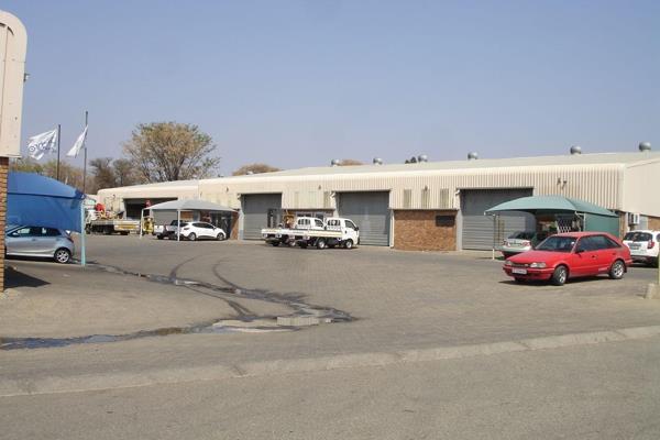 Located in Rustenburg&#39;s East End area, this property is a prime investment opportunity. Each warehouse is equipped with bathroom ...