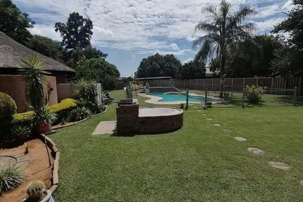 This 8.5ha farm is only 16km out of Rustenburg and all its amenities. The property feature 6 houses that creates additional income as ...