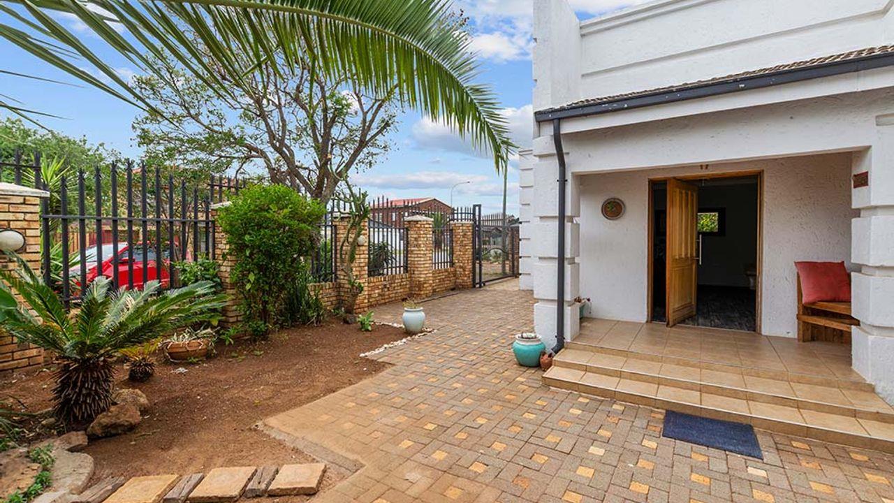 Lenasia Property Houses For Sale In Lenasia Property24
