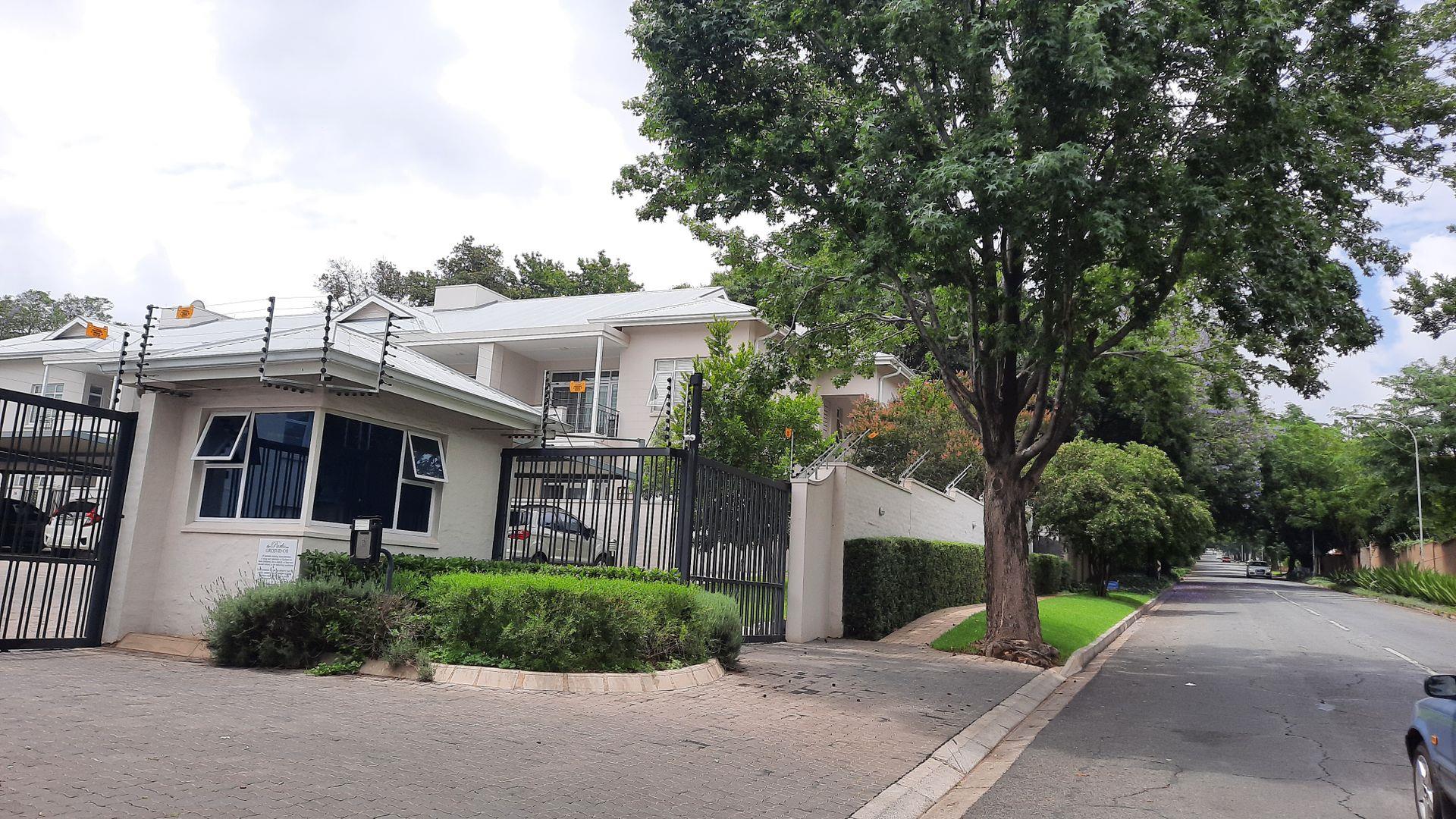2 Bedroom Apartment / flat to rent in Craighall Park - 9 Lancaster Ave