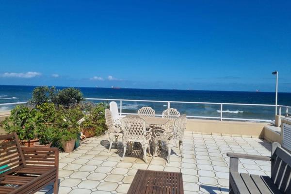 This beautifully laid out apartment is situated on the 1st floor in a sought after complex on the beach.
Perfect for work from home ...