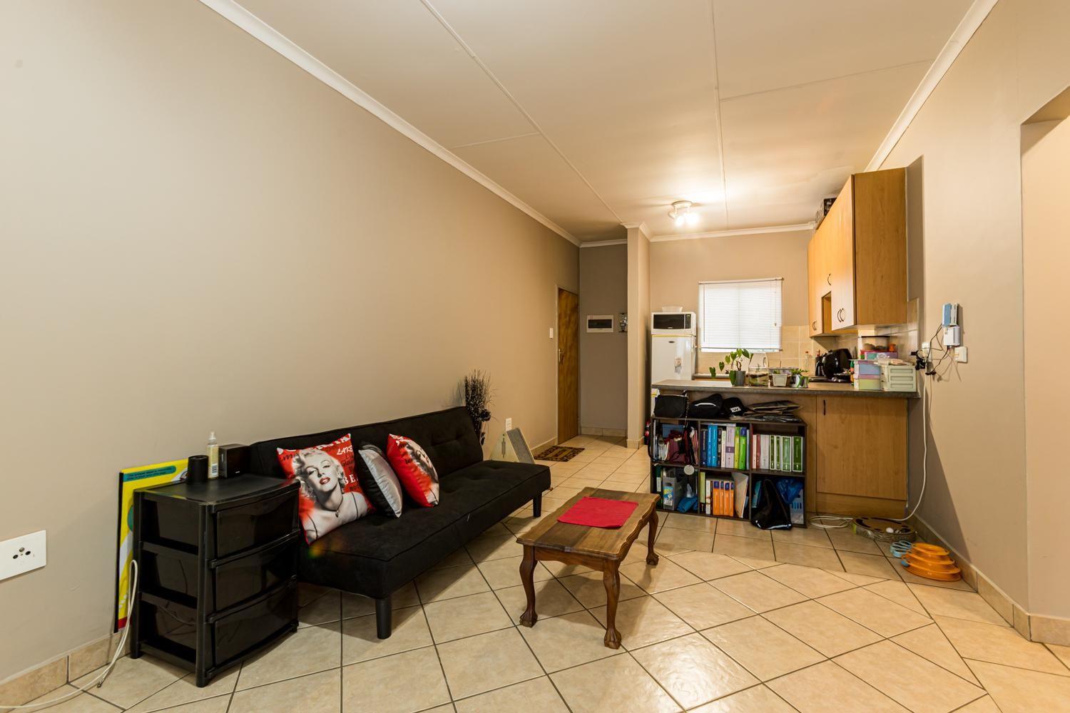 1 Bedroom Apartment / flat for sale in Tijger Vallei P24112046325