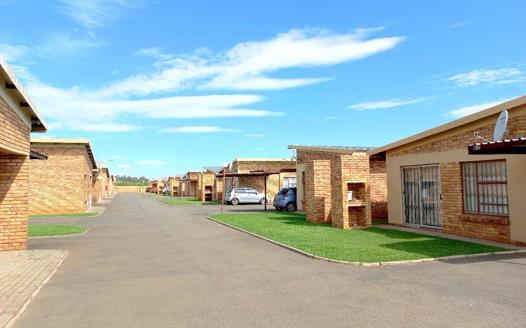 3 Bedroom Townhouse for sale in Bonanne