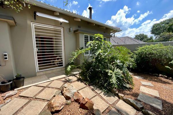 This lovely property is newly renovated and well located in the trendy suburb of Parkhurst, Johannesburg.
 It offers 3 bedrooms and 3 ...