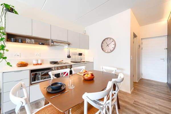 StayMelville 

Modern, 2 bedroom / 2 bathroom apartments with an open-plan kitchen / ...