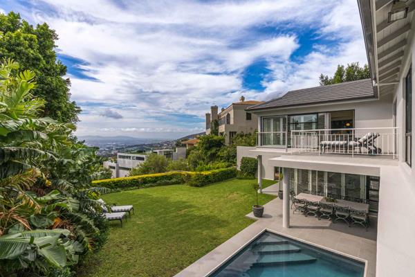 Located in an enviable location in Higgovale, this tranquil home maximizes light and views from its south entry and north-facing ...