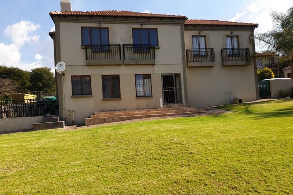 Beautiful House to Rent in Highveld Park in 24 security Hour Estate 

Situated in a Safe and Secure Estate.

3 Bedrooms
2 Bathrooms, 1 ...