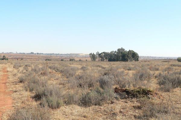 Vacant agricultural land for sale in Stesa AH
Close to Gold Mines/ Cook Plant / Moghlakeng ext 5 Development and main roads...
part ...