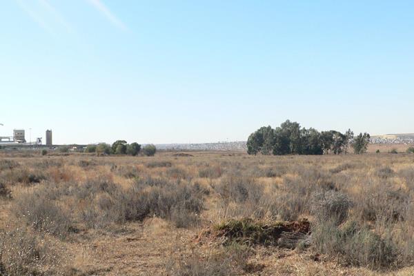 Vacant agricultural land for sale in Stesa AH
Close to Gold Mines/ Cook Plant / Moghlakeng ext 5 Development and main roads...
part ...