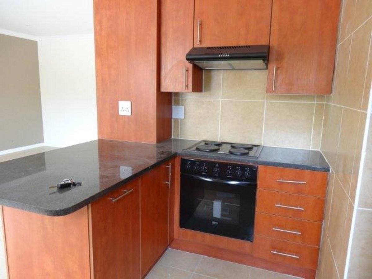2 Bedroom Townhouse for sale in Alberton North 32 Gerrit Maritz P24