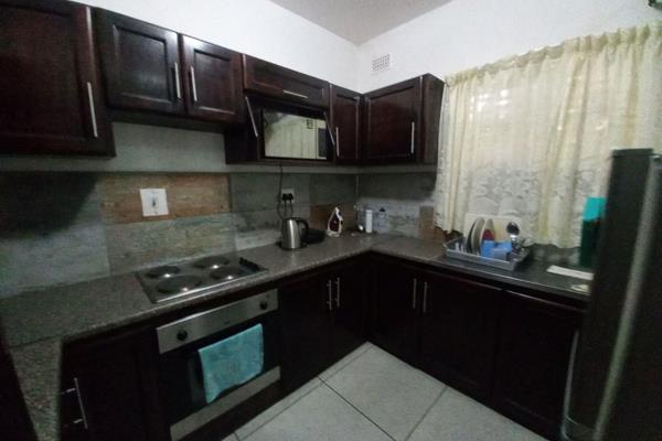 Stunning modern spacious kitchen ,  one and half bedroom apartment . 
spacious lounge that leads out to your patio . 
own covered ...