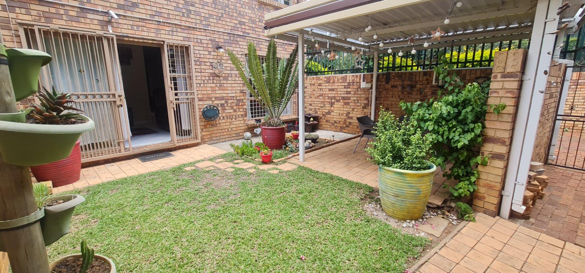 Weavind Park Property Property and houses to rent in Weavind Park