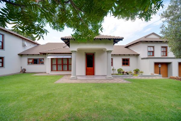 4 Bedroom house on offer in sought after Waterkloof.


This impeccable family home oozes charm and character and is truly an ...