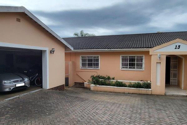 Great 4 bedroom, 3 bathroom (2 en-suite) available to buy in the peaceful suburb of Kaffrarian Heights. The property features an ...