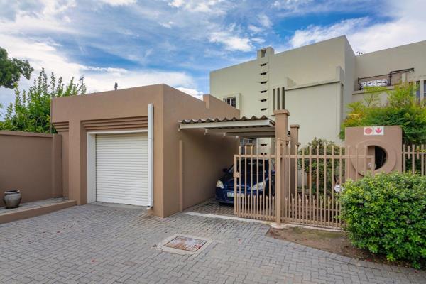 This is a neat townhouse located in a quite part of town, near the river. For those needing to be near the courts or in the CBD this ...