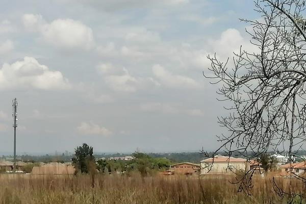 3.2 ha plot is in a prime location for development or to start your own business. 
Close to N17 Highway, Carnival City, Malls and ...