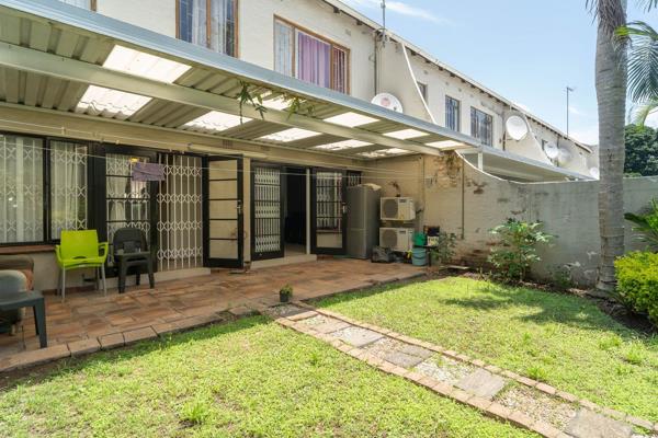 Pet friendly - private garden, walk to Mosque and Musgrave centre. Doorstep to all good Schools. Small complex. Rates R1 500, 
Levy R1 ...