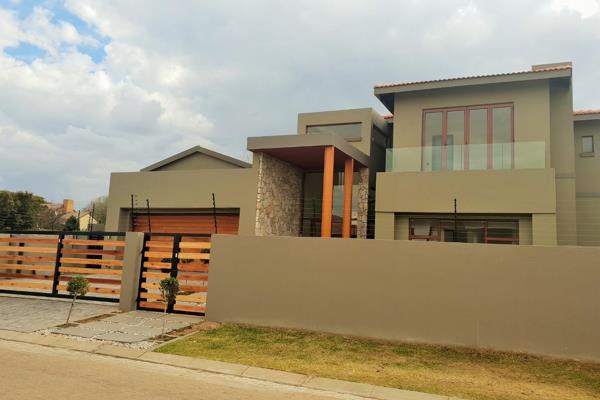 Available for the 1st of February 2025. 
Located in Willowbrook, next to Ruimsig.   ...