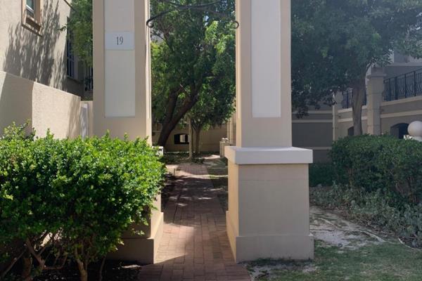 Double Storey 3 Bedroom Apartment, 2 Bathrooms, 2 Balconies.
Quiet, Sunny, spacious ...