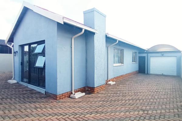 Dobsonville Ext 3 Property : Property And Houses For Sale In ...