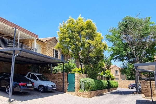 Good secure complex behind the Glenfair shopping centre in a quiet street. 

2 North ...