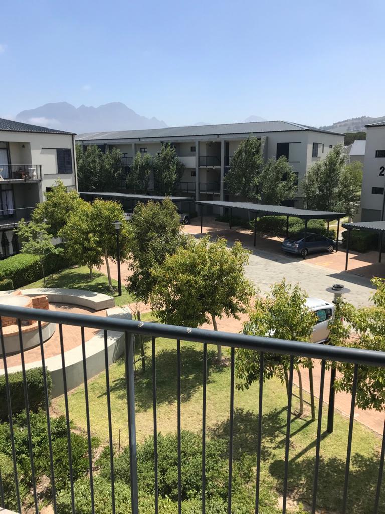 Property and houses to rent in Somerset West Somerset West Property