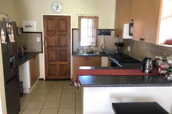 Ground unit
The two-bedroom ground floor apartment that promises a blend of comfort and security. Nestled i Mooikloof ridge, residents ...