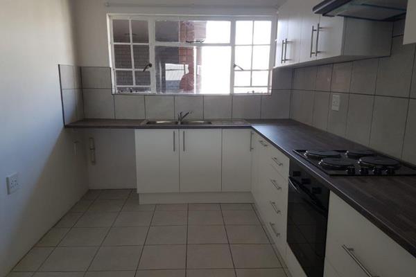 OCCUPATION: OCTOBER

Please email me to arrange a viewing for you.

This property consists of the following:  
2 bedrooms with BIC 
1 ...