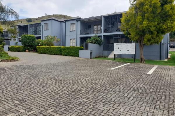 3bedrooms very well sized with one with an ensuite 2 bathrooms, one ensuite and the other with a shower and bath. Open plan kitchen and ...