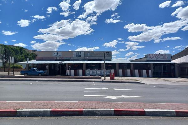 Commercial building in Victoria West, situated on a large plot on the N12 main road (Cape Town to Johannesburg via Kimberley) in the ...