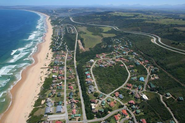 37,4ha of recently sub-divided &amp; approved, prime sea view property in Groot Brakrivier, Outeniqua strand, situated between Mossel ...