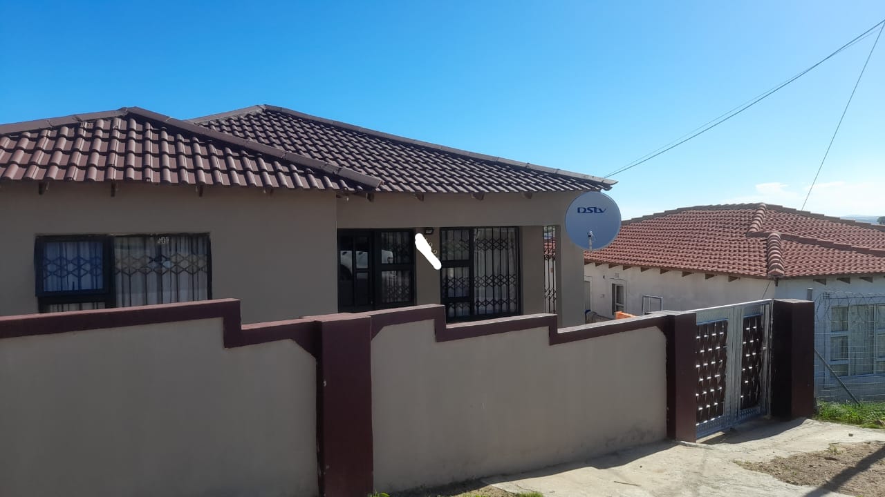 5 Bedroom House for sale in Mdantsane Nu 15 P24112177901