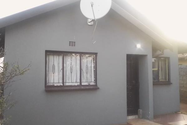 Two bedroom one bathroom house in Protea Gen Soweto.  Situated in a good neighbourhood, the home is secure, neat and waiting for the ...