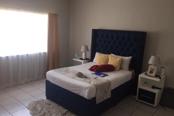 This well kept two bedroomed, two bathroomed apartment is situated in Port Elizabeth&#39;s beautiful Humewood within walking distance ...