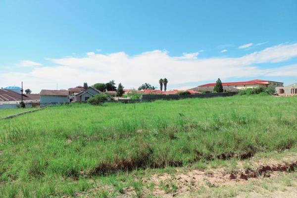 S o l e   m a n d a t e ! ! !

* Large level vacant plot in Falo Mgudlwa Street, Southridge park
* Don&#39;t miss out on this great ...