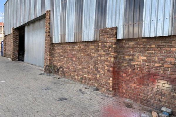 This commercial property in Evander offers the following:
Three spacious workshops, one with a bathroom, the other with a reception ...